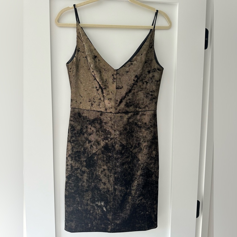Like new! Black Halo Mini Dress | Size 4